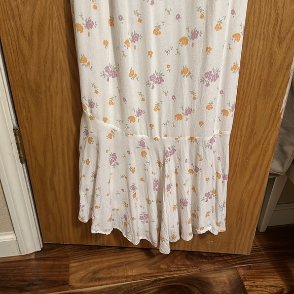 Princess Polly Floral Dress - Picture 5 of 7